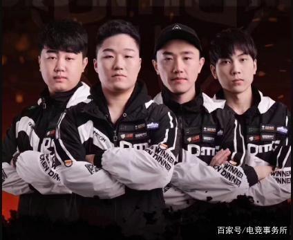 体坛名场面丨英超冠军已无悬念？萨拉赫一球一助，利物浦笑傲红蓝大战.